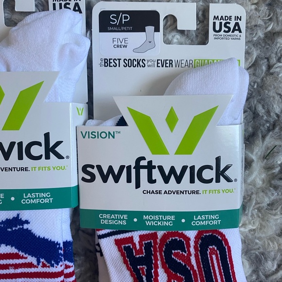 Swiftwick Size Small NEW Socks 2 Pairs USA Style Crew Socks - Picture 2 of 5